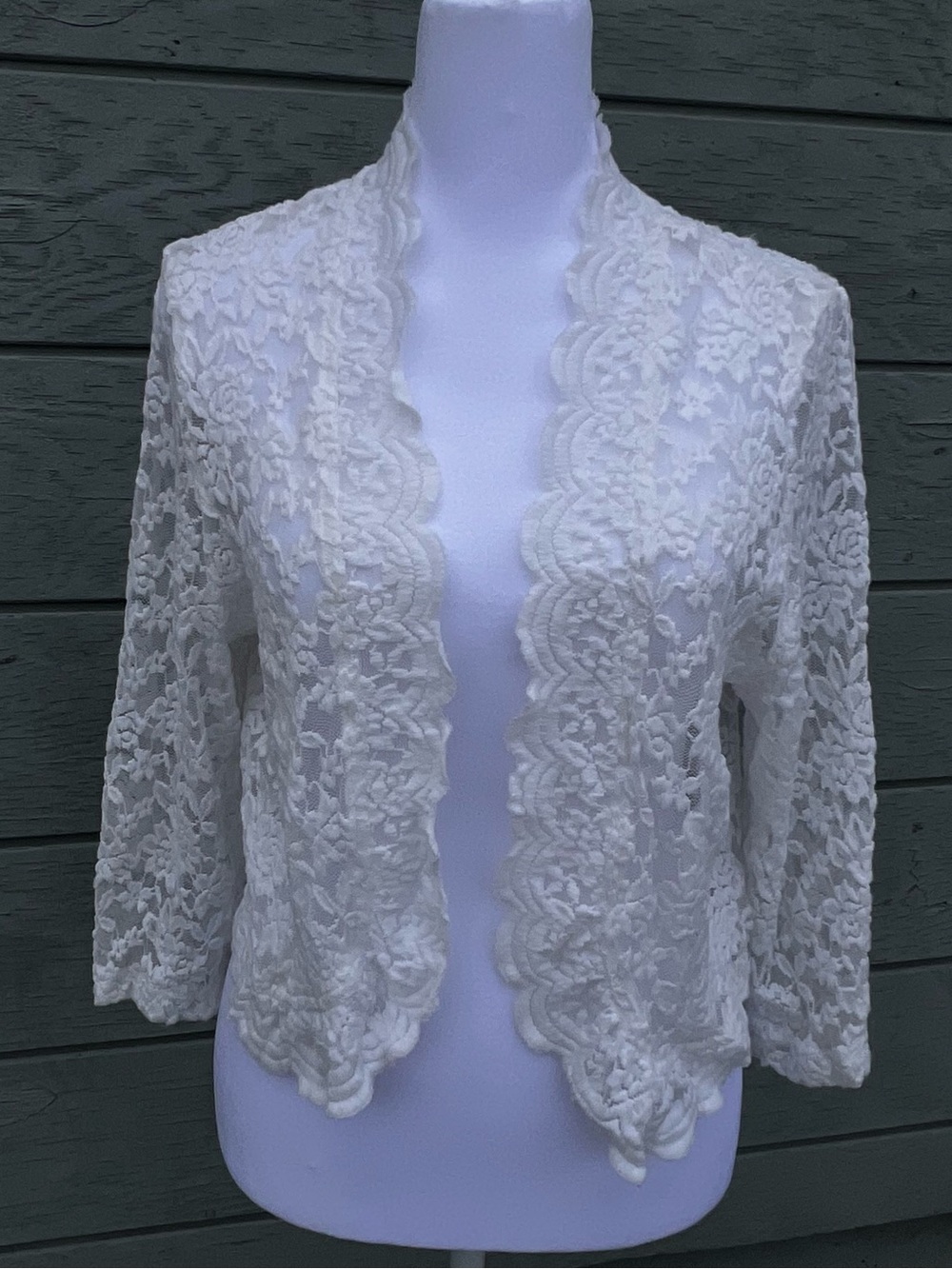 Connected Apparel White Lace Shrug